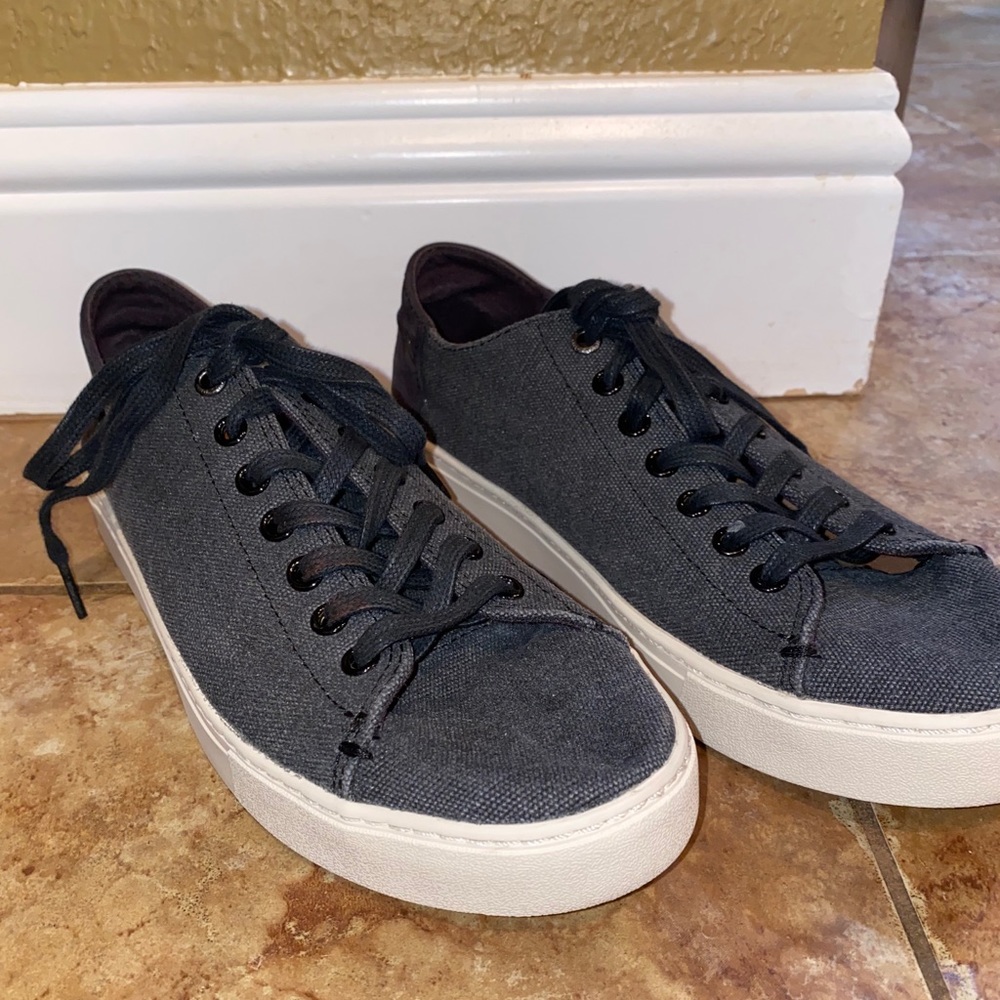 TOMS Black Canvas Shoes